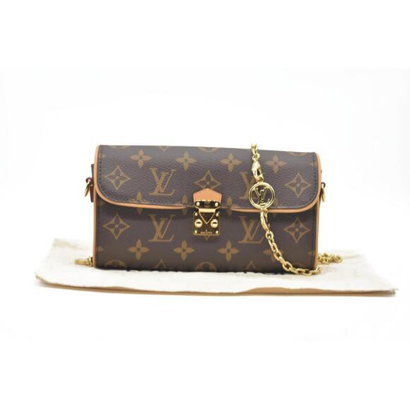 Louis Vuitton LV Monogram Pochette Camille - Picture 2 of 15
